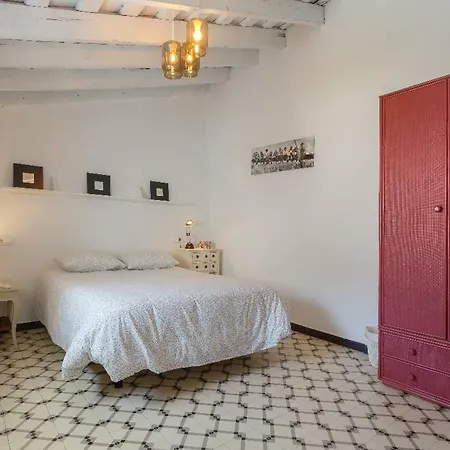 Casa La Albazana بيت ضيافة